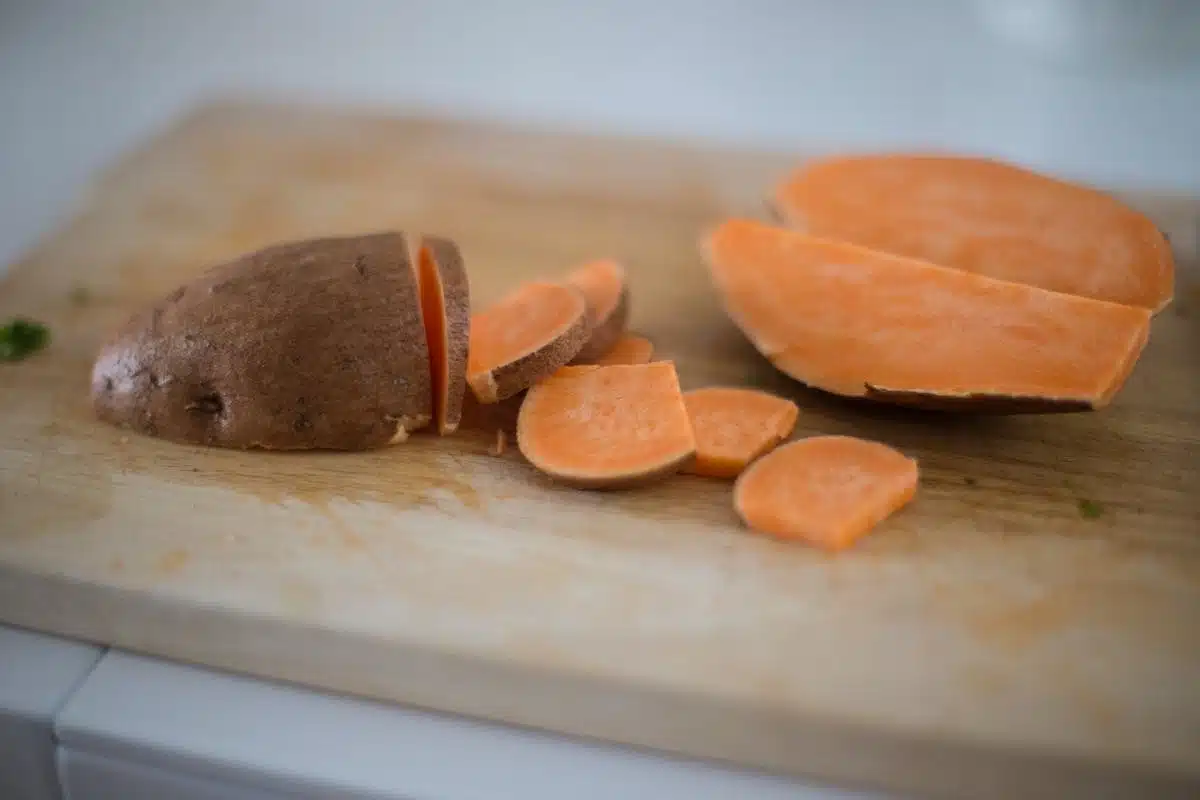 Aliments beauté : sélection de nutriments essentiels pour une peau éclatante, des cheveux forts et des ongles résistants