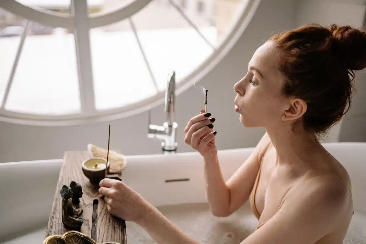 Les secrets pour une peau éclatante grâce à ses rituels de beauté