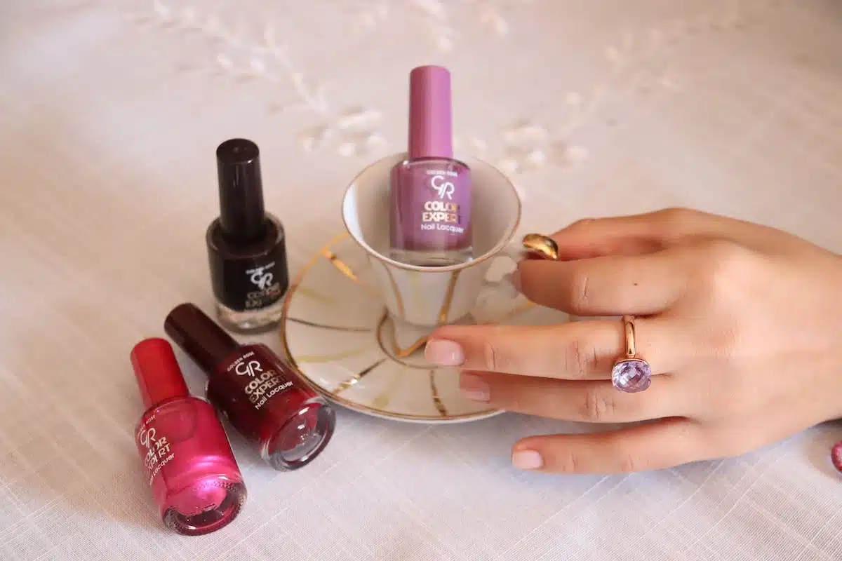 Les tendances des couleurs de vernis à ongles pour cette année
