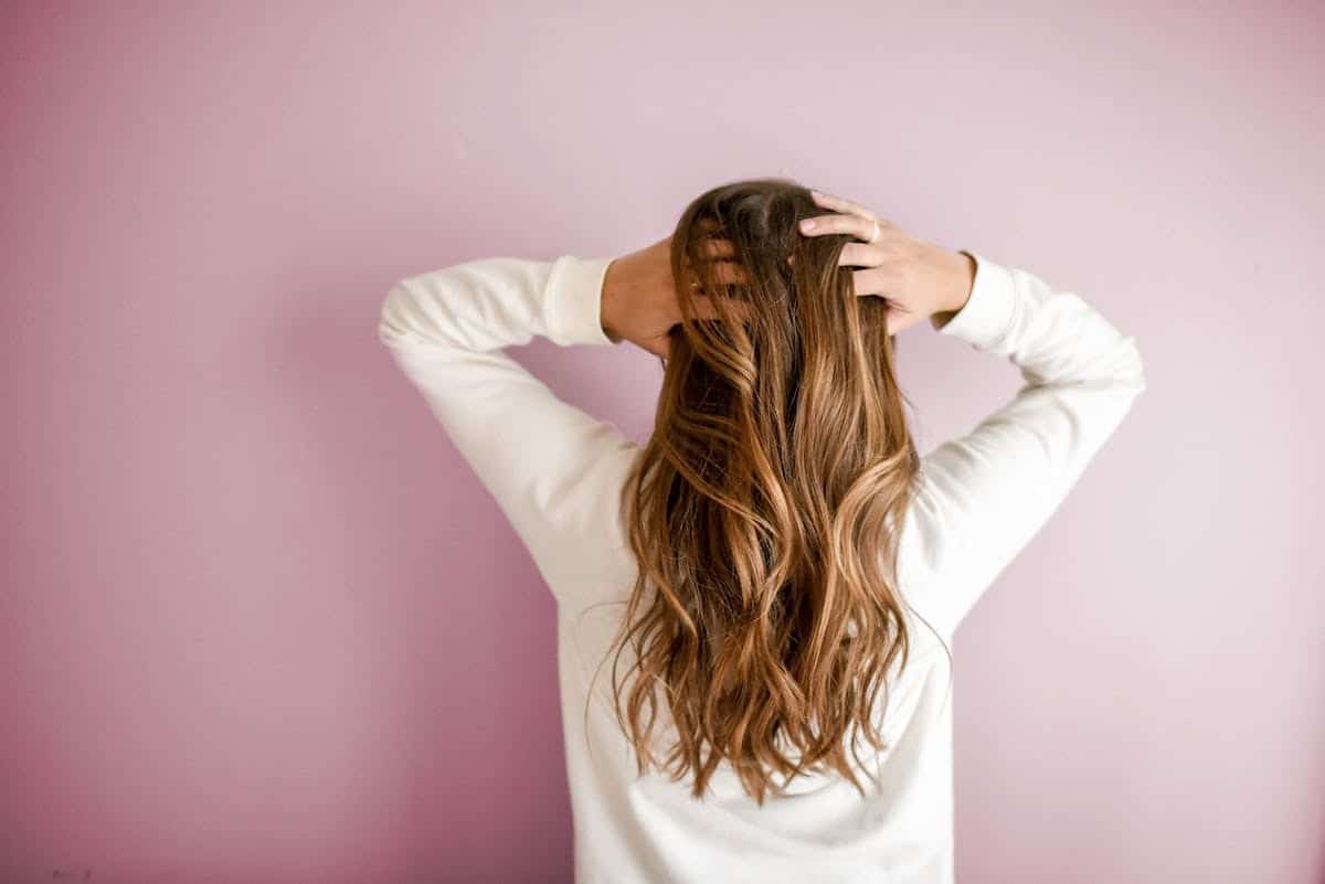 Prendre soin de ses cheveux au naturel : les meilleures pratiques à adopter